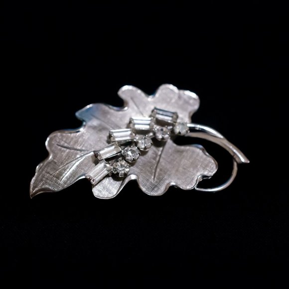 Carl Art Jewelry - Carl Art Vintage Sterling Silver Leaf brooch